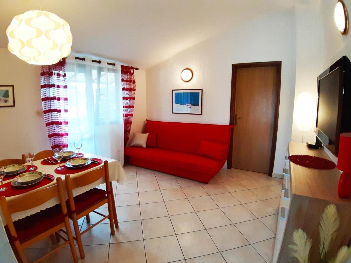 Apartments Zrinka 793 Poreč Buitenkant foto