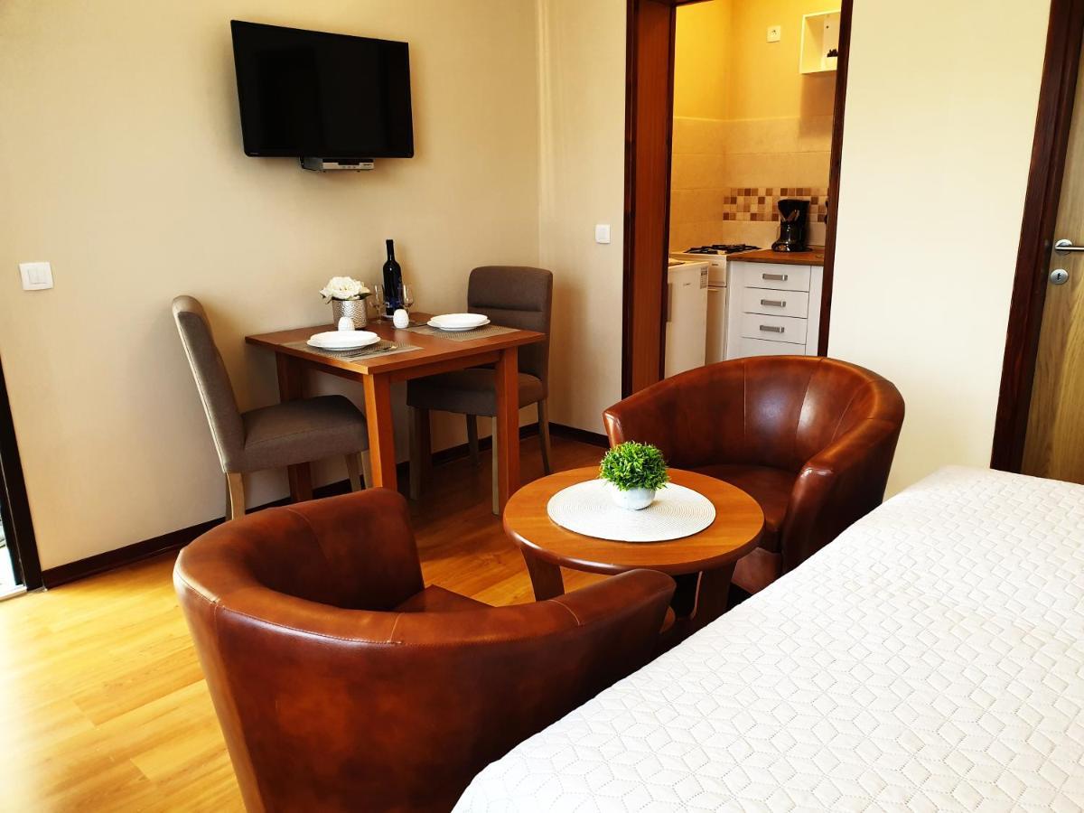 Apartments Zrinka 793 Poreč Buitenkant foto
